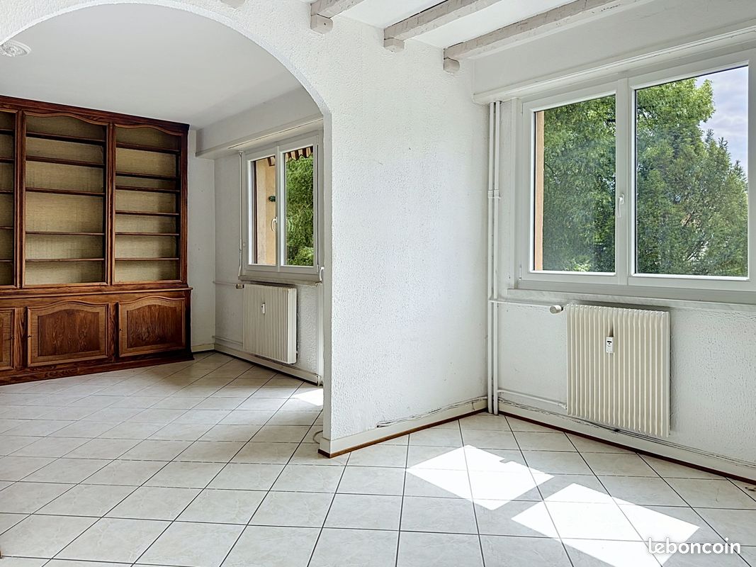 Appartement 5 pièces 94 m² · à Ostwald · 94 m² · 200 000 €