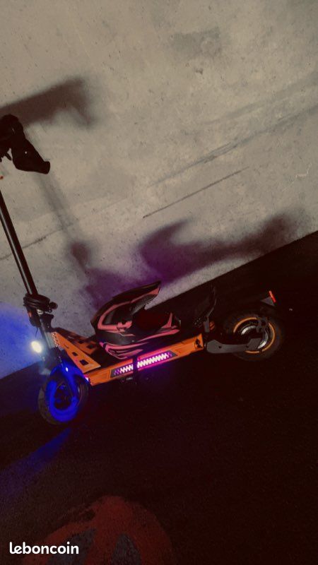 Trottinettes électriques (image 1)