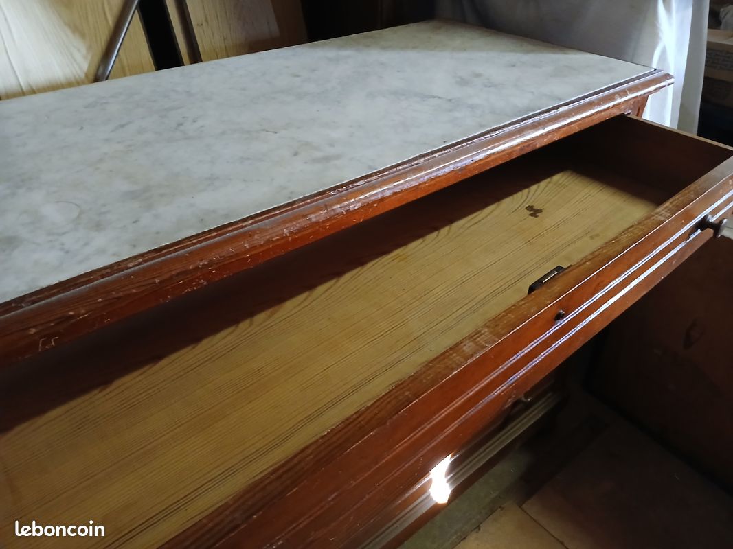 Commode (image 2)