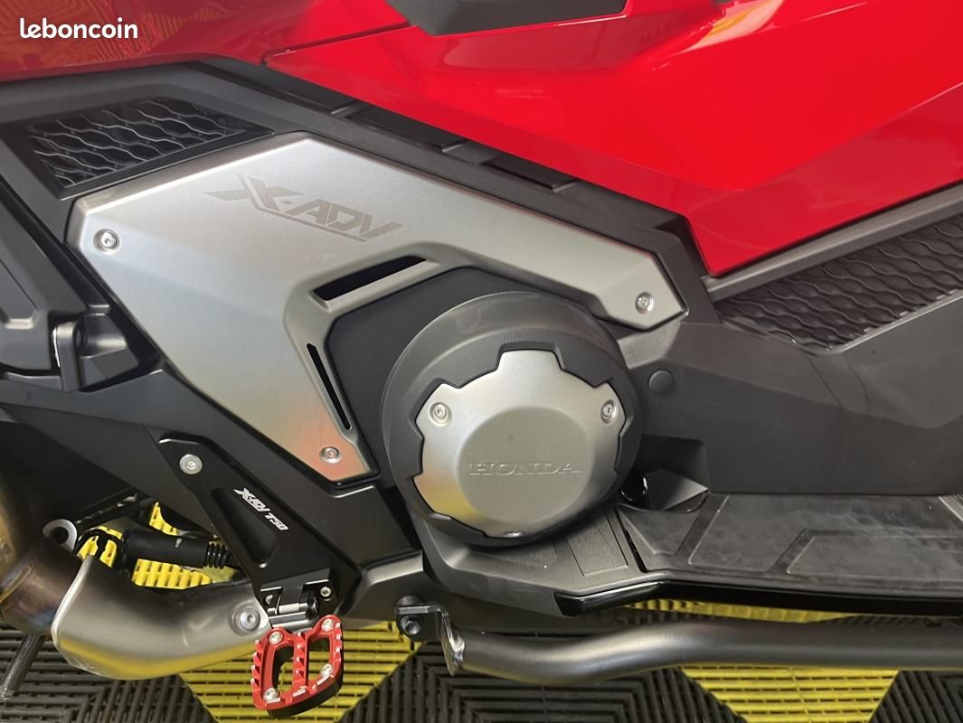 Honda X-ADV 750 MY22 (image 14)