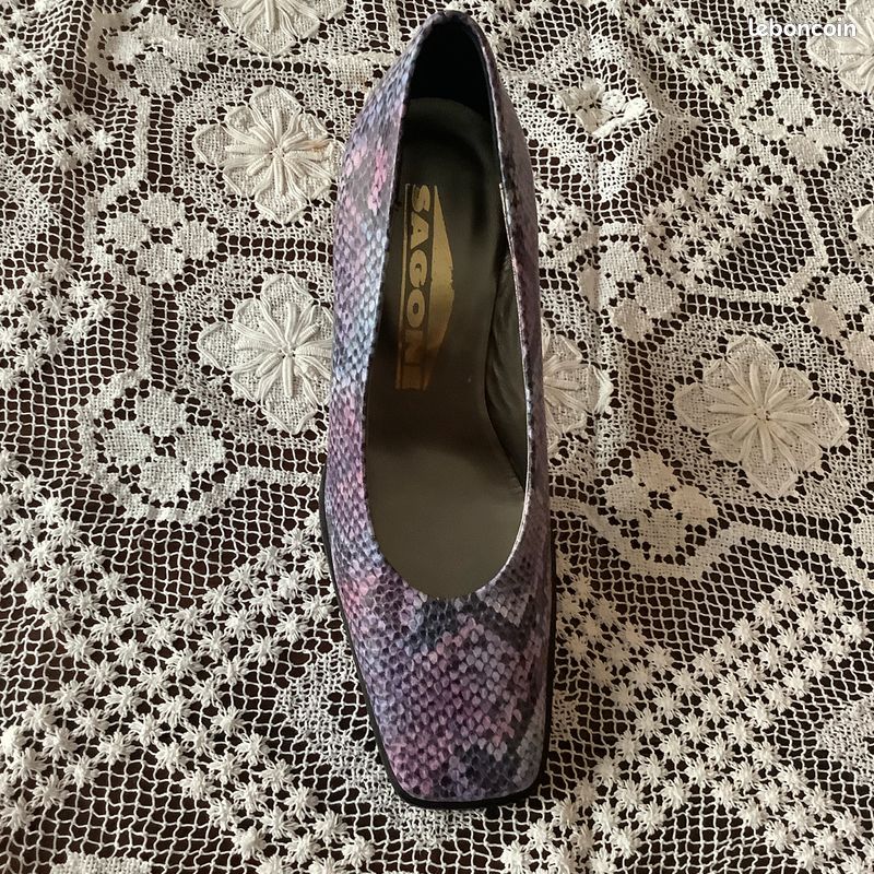 Chaussures femme à talon taille 34 (image 2)