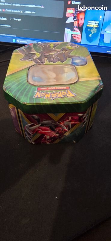 BOÎTE VIDE COFFRET Premium Vmax+ Pins Pokémon Voltali Aquali Pyroli Vmax EUR 50,00 - FR