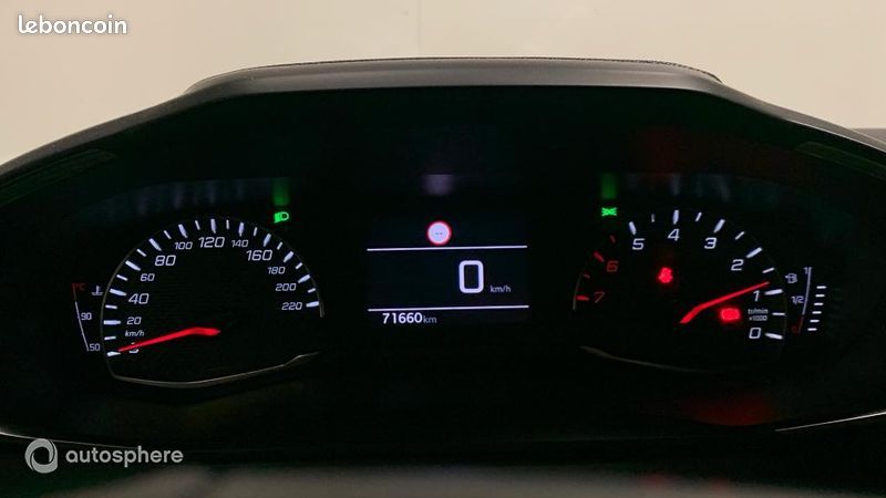 Peugeot 2008 1.2 PureTech 100ch S&S Style (image 10)