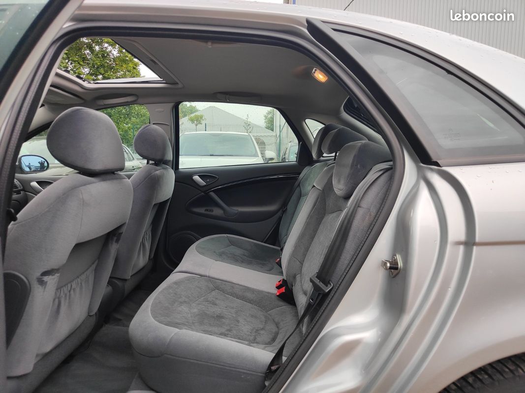 Citroën C5 2.0 HDi 136 CH Exclusive 1°MAIN * SUIVI CITROEN (image 8)