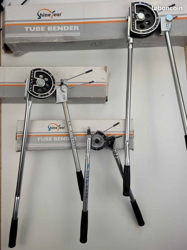 Lot de 3 cintreuses (image 1)