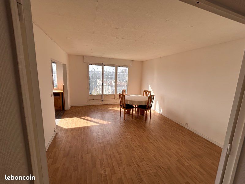 Appartement 3 pièces 80 m² · à Mantes-la-Jolie · 80 m² · 1 050 €/mois