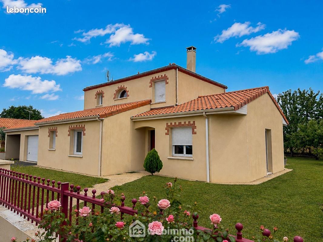 Maison 5 pièces 130 m² · à Mauléon · 130 m² · 259 800 €