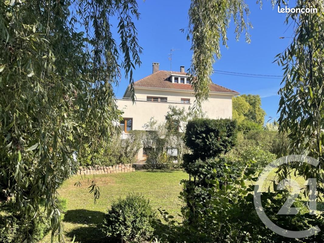 Maison 8 pièces 210 m² · à Hochfelden · 210 m² · 560 000 €