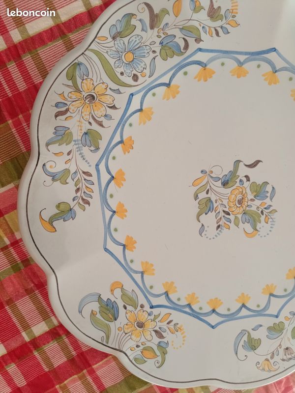 Plat décoratif motif fleurs faience de Nevers en très bon état (image 6)
