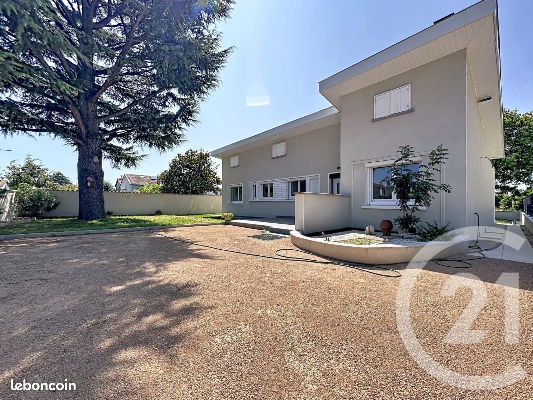 Maison 6 pièces 130 m² · à Mions · 130 m² · 450 000 €