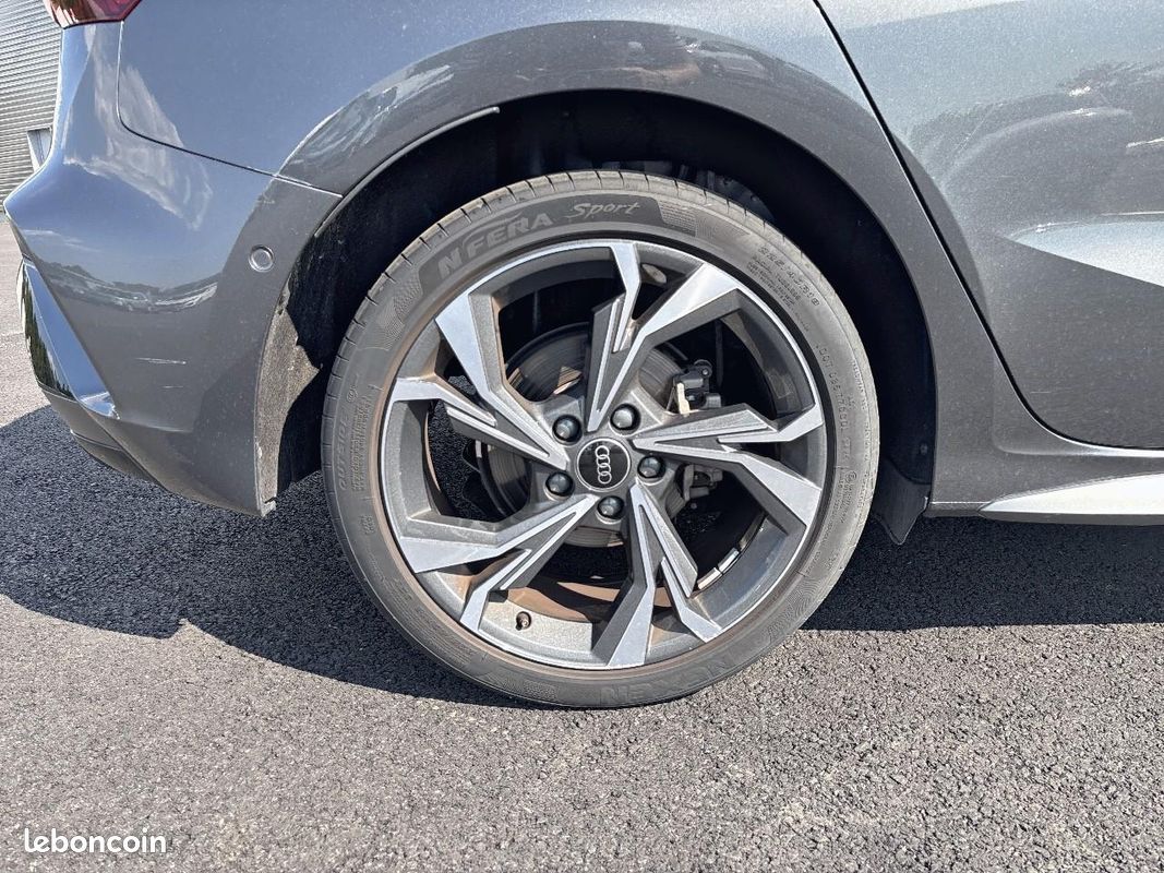 AUDI A3 SPORTBACK 40 TFSI e 204 S-Tronic 6 S-line (image 26)
