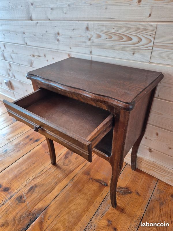 Table de nuit en chêne (image 2)