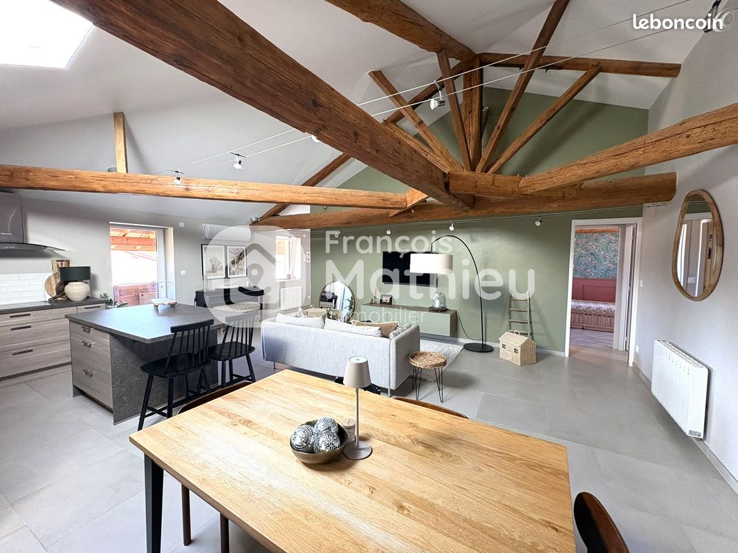 Appartement 4 pièces 85 m² · à Villeneuve · 85 m² · 249 000 €