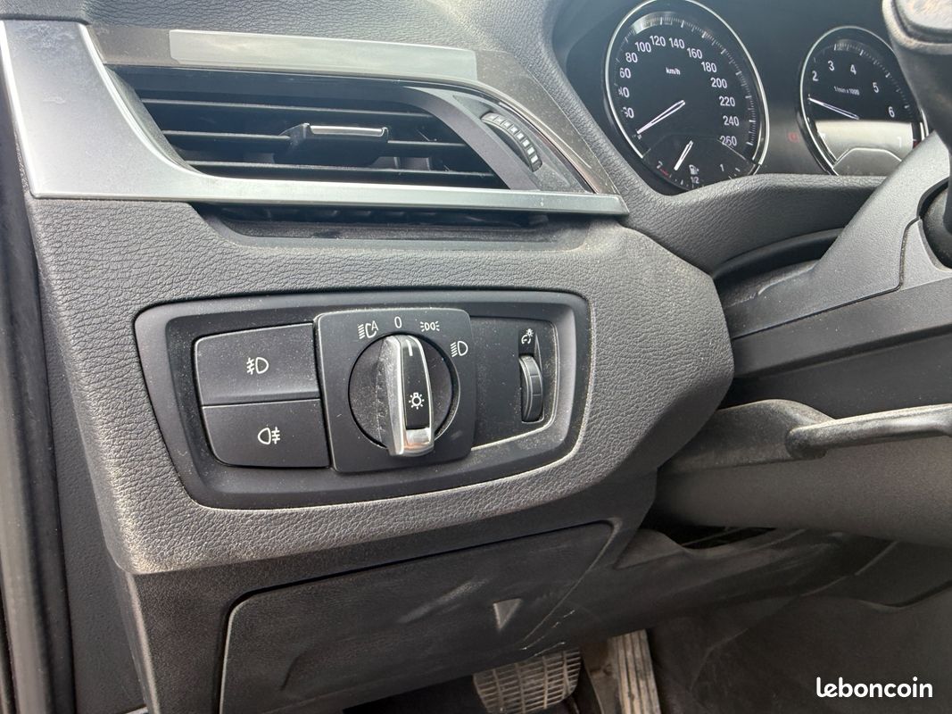 Bmw x1 1.8i 140 ch xline sdrive bva camera / sieges chauff / hayon elec (image 26)