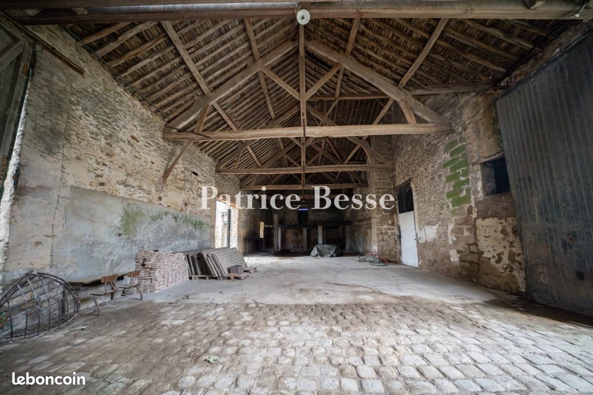 Maison 1 pièce 303 m² · à Chailly-en-Bière · 303 m² · 200 000 €