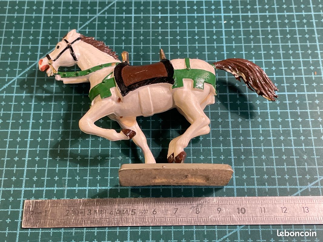 Starlux Copies – Queue Pour Chevaux 7101 En Résine à Peindre (54-60mm)