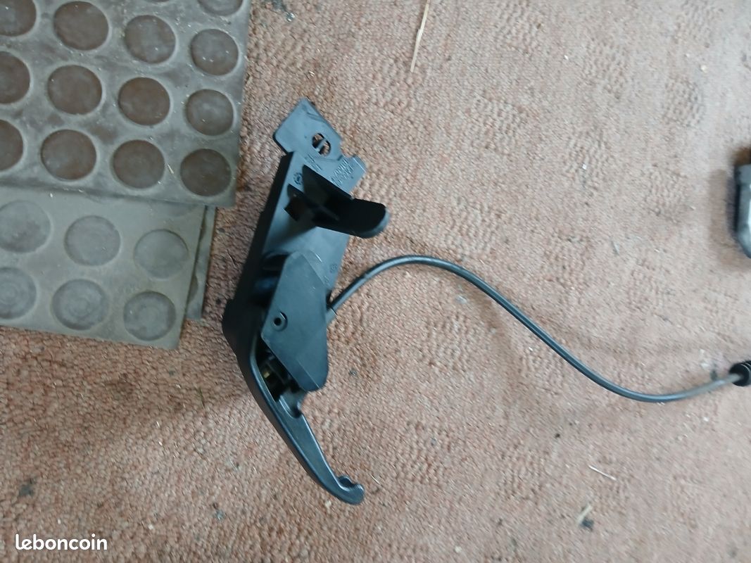 Poignée + Câble D'ouverture De Capot Pour Renault Mégane IV - Référence OEM 656228224R - Neuf