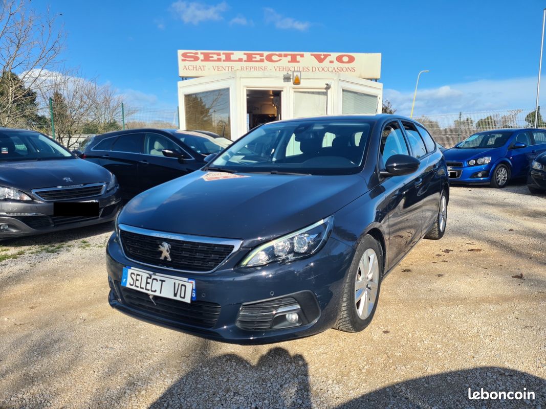 PEUGEOT 308 BlueHDi 100ch SS BVM6 Allure (image 1)