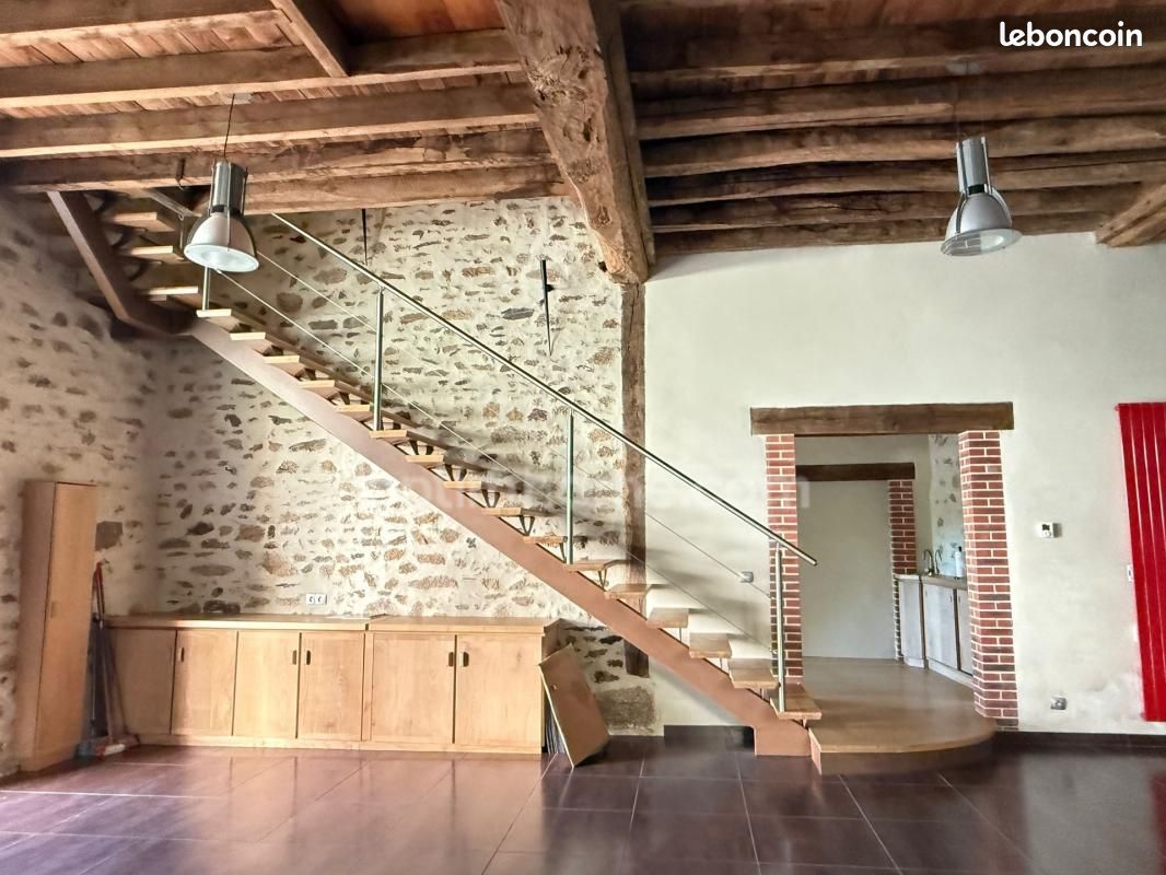 Maison 3 pièces 152 m² · à Dun-le-Palestel · 152 m² · 135 000 €