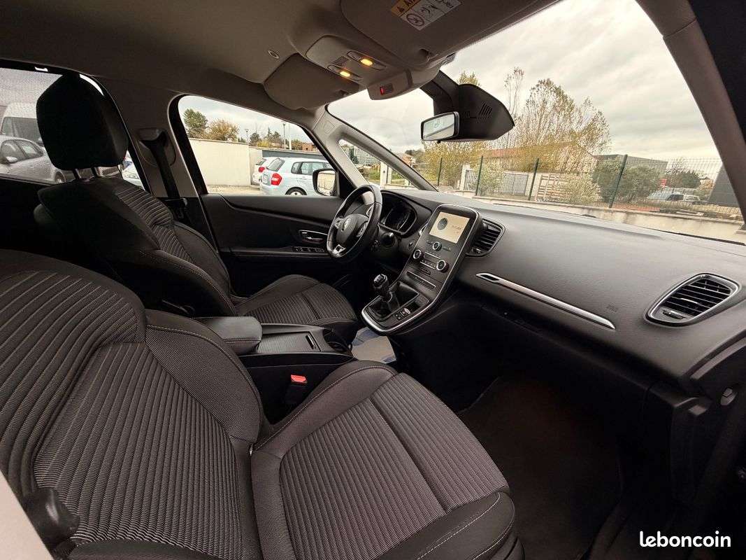 RENAULT SCENIC IV BUSINESS dCi 110 Energy Business (image 10)