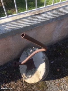 Ancienne meule a eau a aiguiser (image 1)