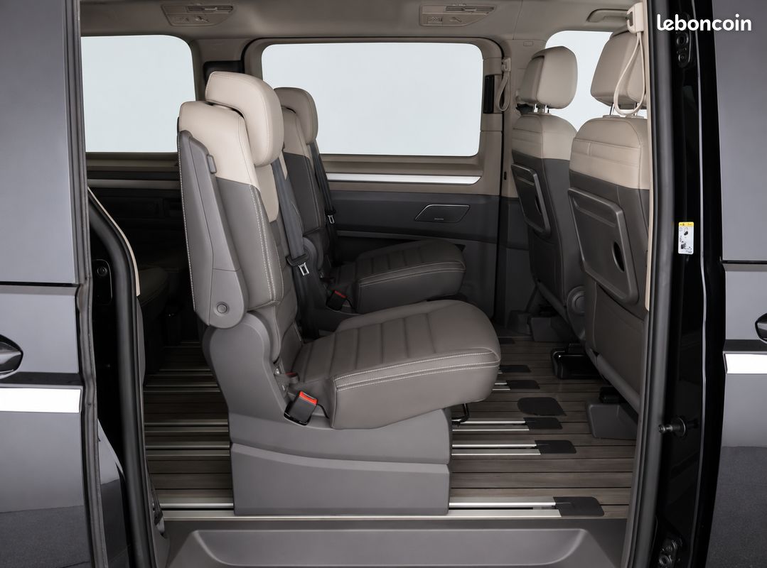 VOLKSWAGEN T7 MULTIVAN STYLE LONG 4MOTION eHYBRID • 4MOTION • DCC • HUD • HARMAN/KARDON (image 7)