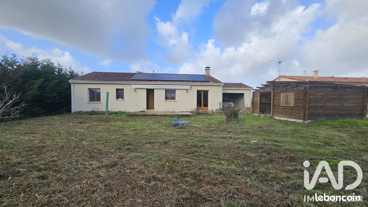 Maison 4 pièces 110 m² · à Nanteuil-en-Vallée · 110 m² · 142 000 €