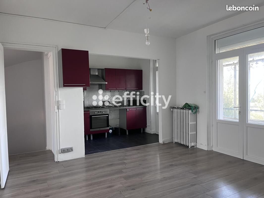 Maison 8 pièces 158 m² · à Niort · 158 m² · 295 000 €