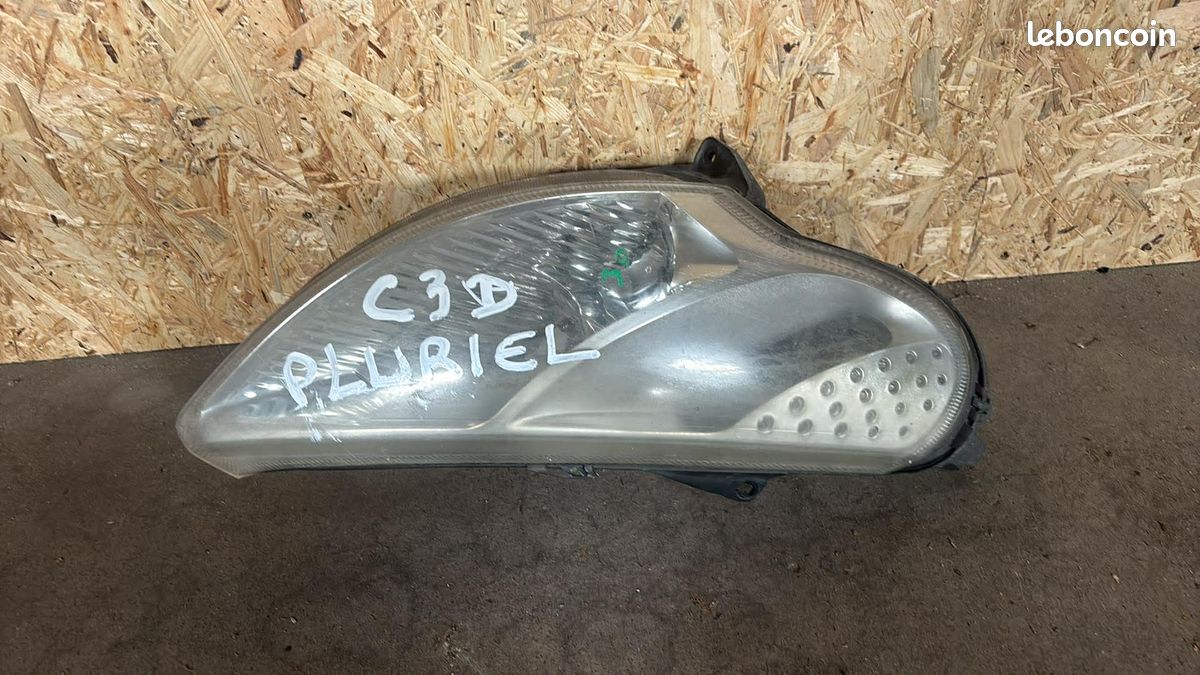 OPTIQUE AVANT PRINCIPAL droit (feux)(phare) CITROEN C3 1 0000620685 EUR OPTIQUE AVANT PRINCIPAL droit (feux)(phare) CITROEN C3 1 0000620685 EUR