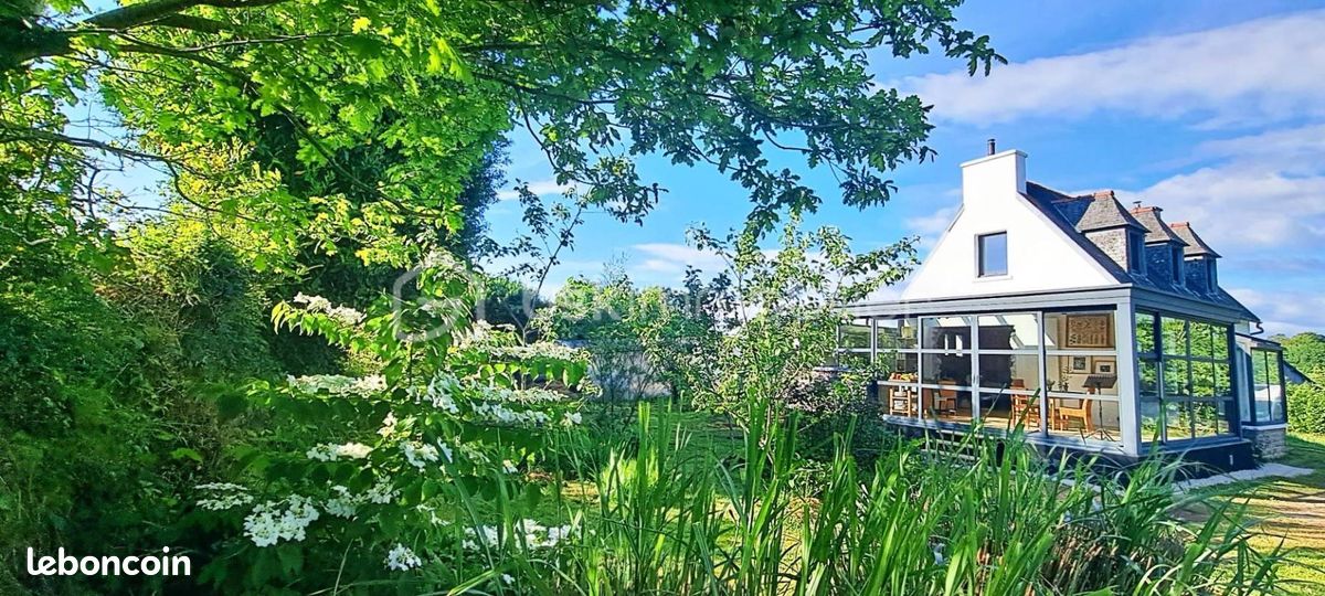 Maison 4 pièces 105 m² · à Berrien · 105 m² · 220 500 €