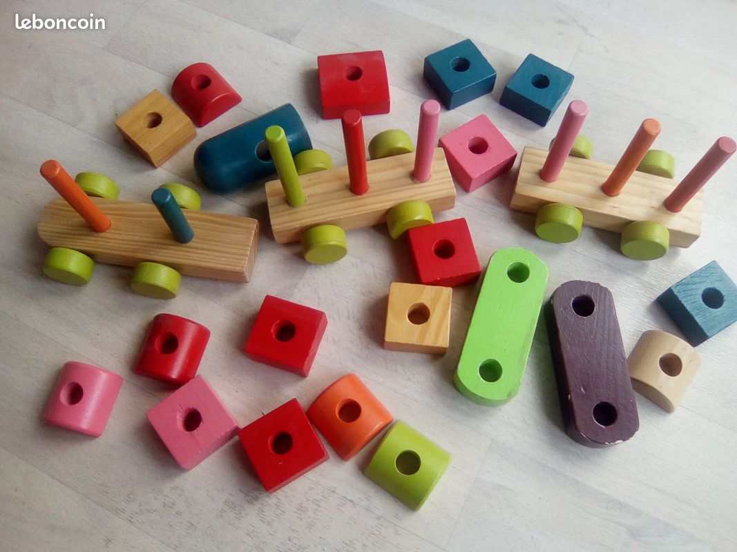 Train en bois pour tous petits (image 2)