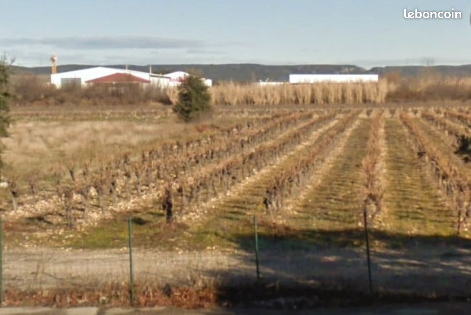 Terrain 381 m² · à Remoulins · 117 000 €
