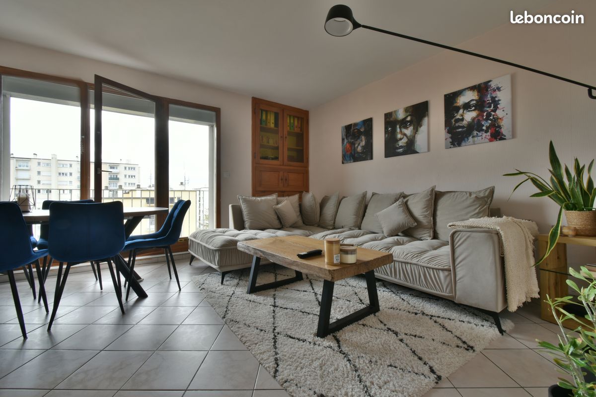 Appartement 4 pièces 81 m² · à Saint-Max · 81 m² · 990 €
