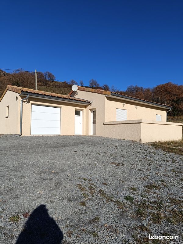 Maison 3 pièces 61 m² · à Lussas · 61 m² · 680 €/mois