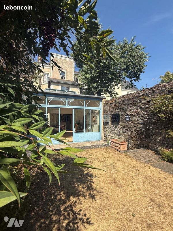 Maison 10 pièces 221 m² · à Angers · 221 m² · 780 760 €