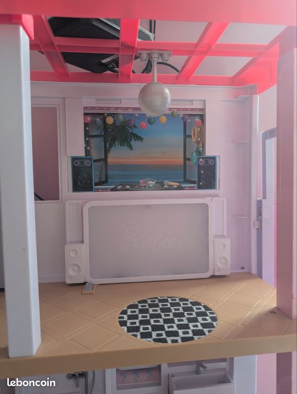 Maison de barbie (image 3)