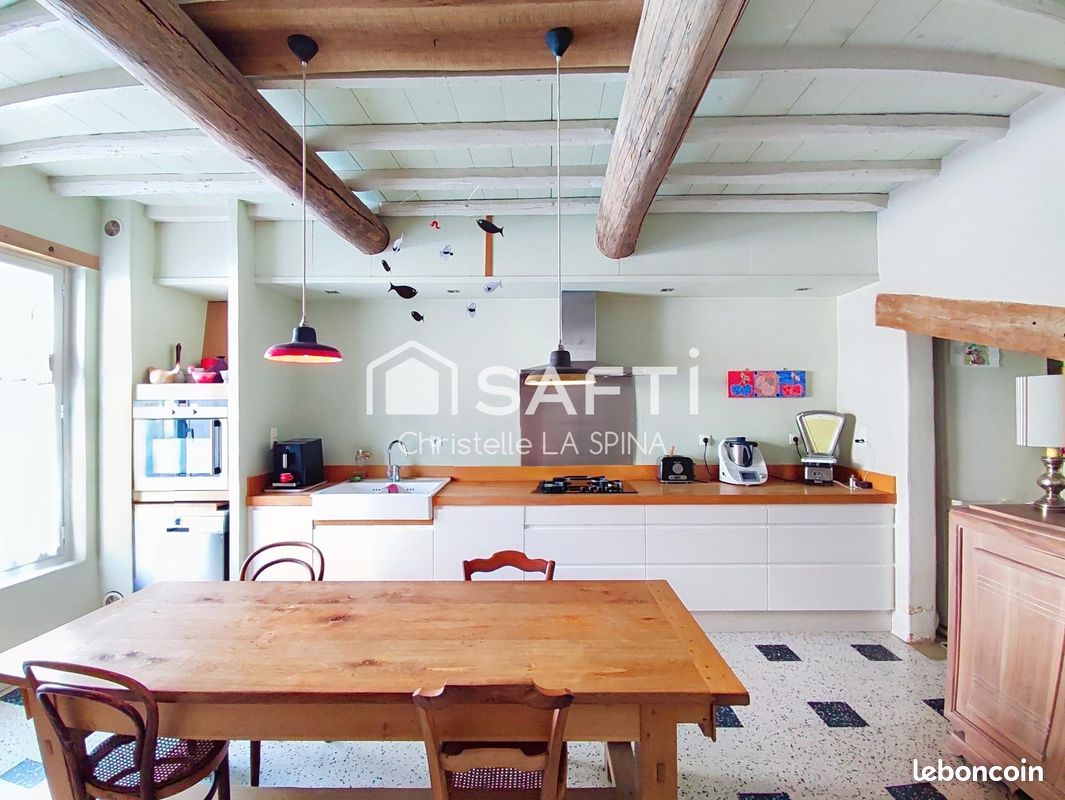 Maison 6 pièces 195 m² · à Saint-Gilles · 195 m² · 310 000 €