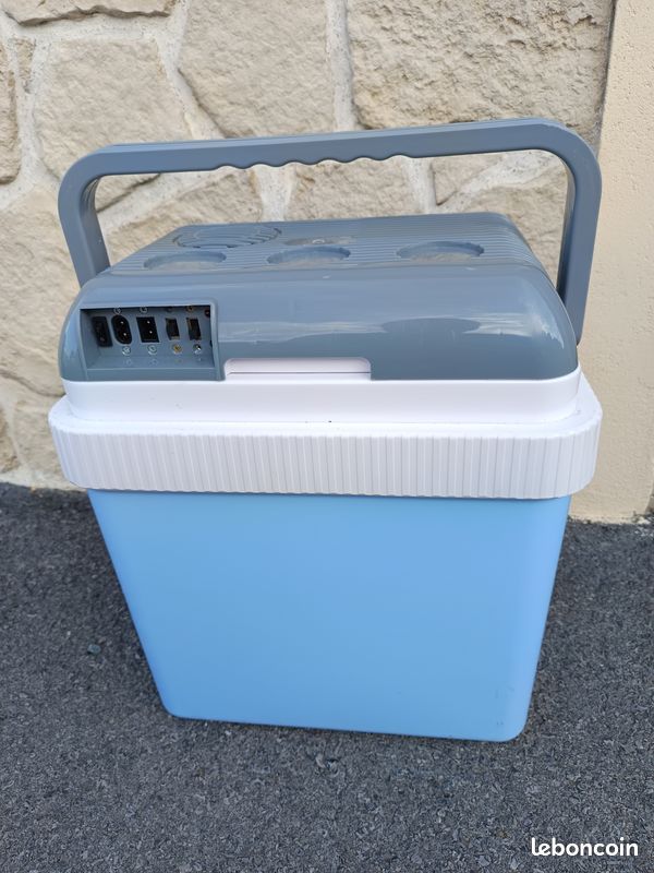 Glacière électrique VON SHEF 20 Litres - Fonction Chaud ET Froid - Alimentation 12V/24V/220V - Mode éco - Couleur Grise