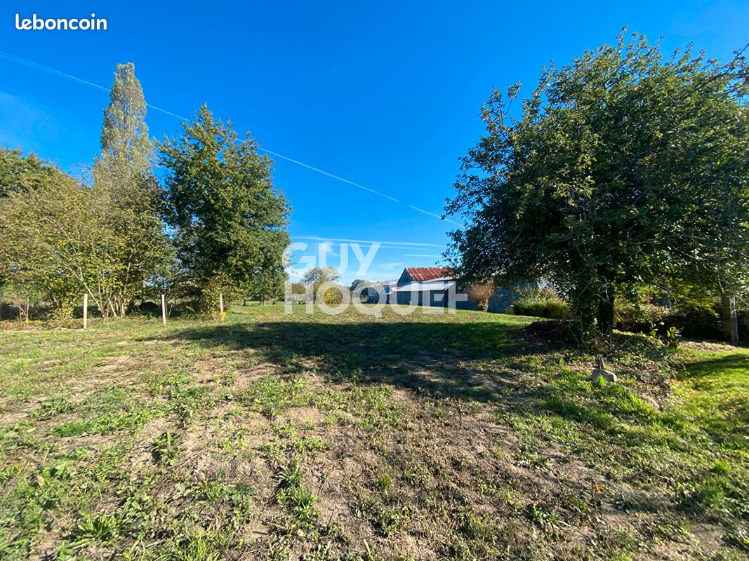 Terrain 820 m² · à Saint-Marcan · 820 m² · 34 000 €