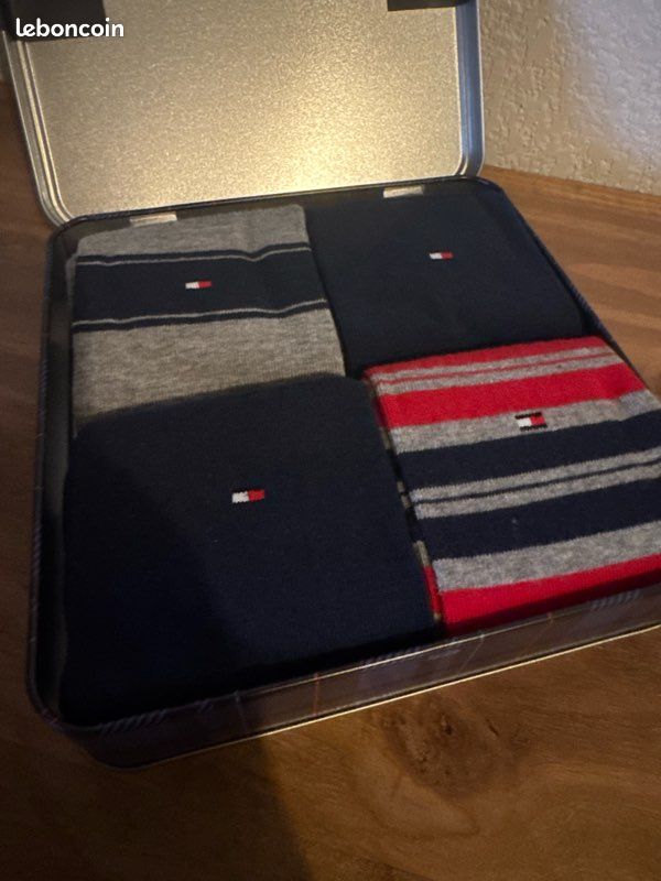 đ§Šđ Coffret Tommy Hilfiger â 4 paires de chaussettes homme â 39/42 â Neuf (image 3)