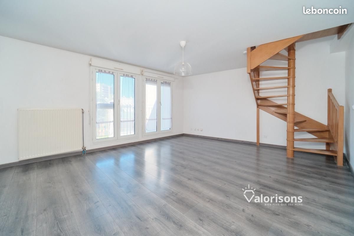 Appartement 3 pièces 70 m² · à Saint-Priest · 70 m² · 160 000 €