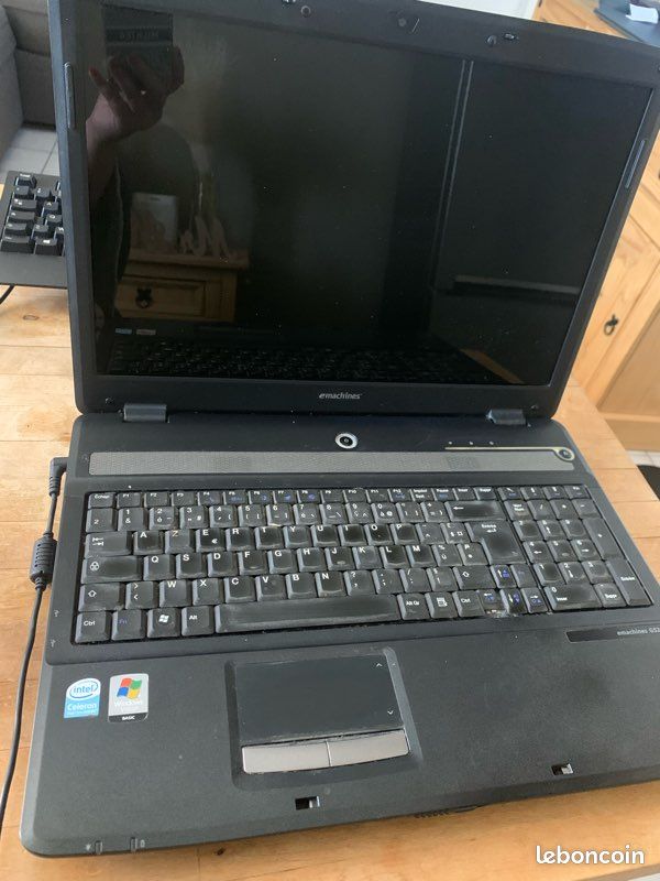 PC Portable EMachines E442 - 15,6" SSD 128 Go RAM 4 Go - Windows 11 - Occasion