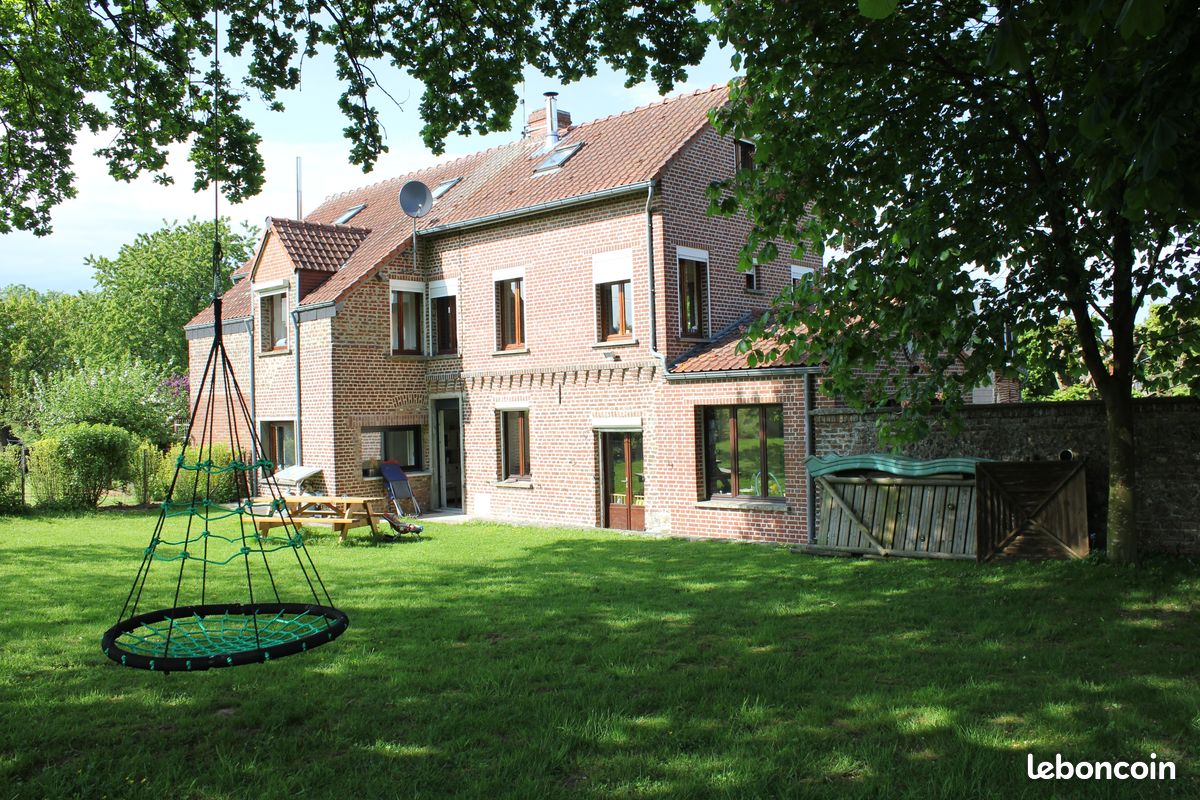 Maison 10 pièces 228 m² · à Neuville-en-Avesnois · 228 m² · 300 000 €
