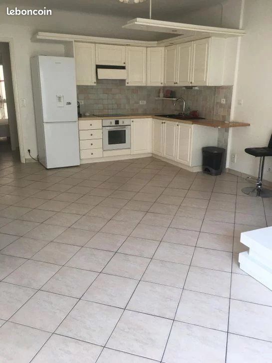 Appartement 2 pièces 55 m² · à Antibes · 55 m² · 1 050 €