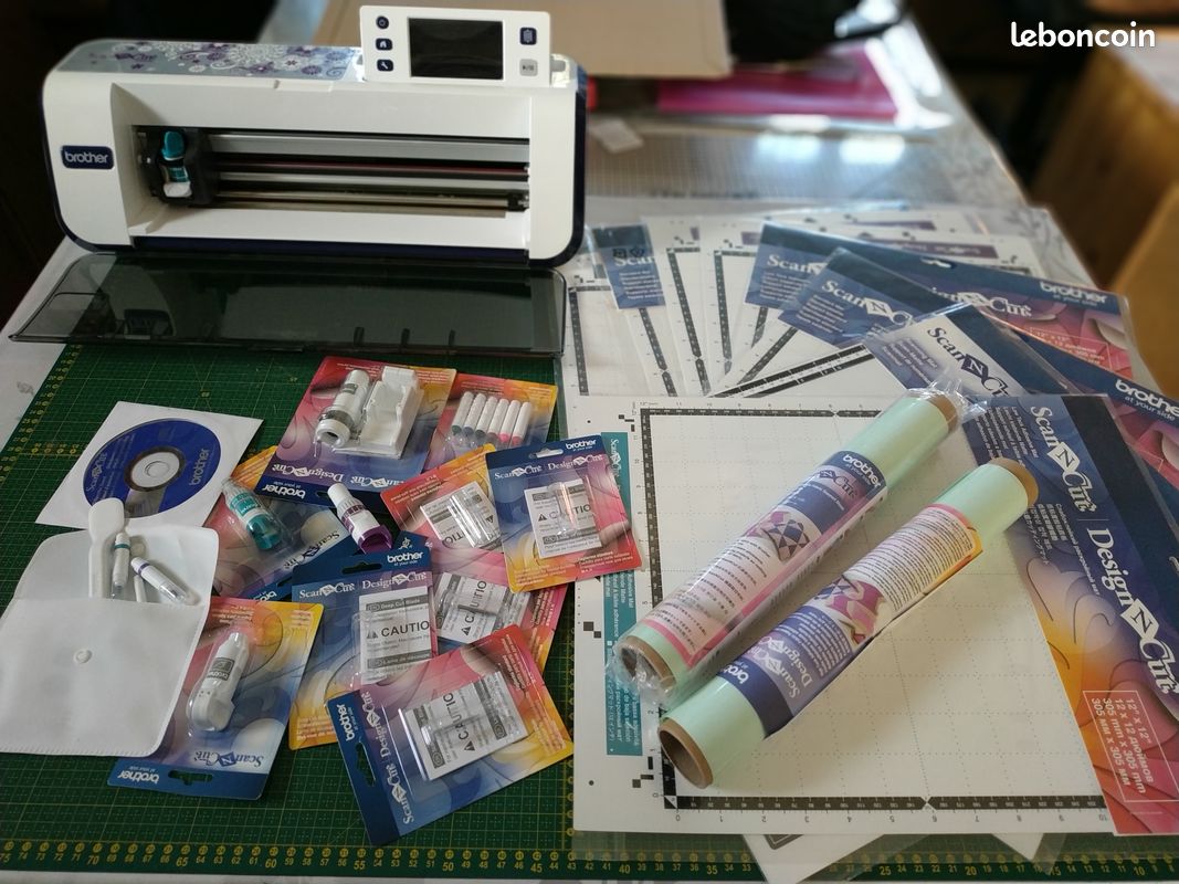Scan cut brother CM600 + 19 accessoires (image 1)