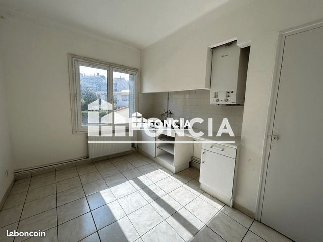 Appartement 3 pièces 72 m² · à Béziers · 72 m² · 550 €