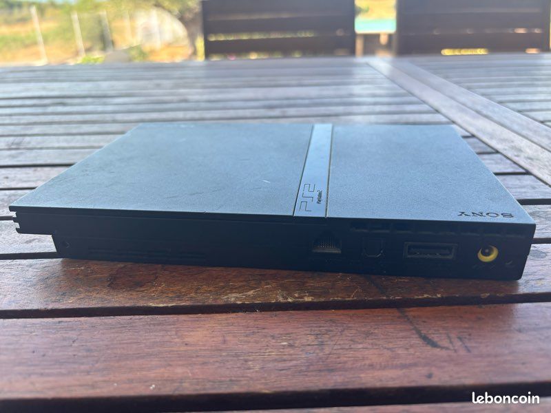 Ne lis pas jeux tout le temps ps2 slim sans câble (image 3)