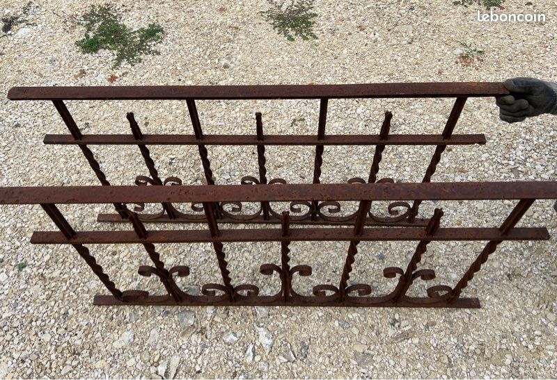 Paire d’appuis de fenêtre en fer forgé garde corps (image 4)