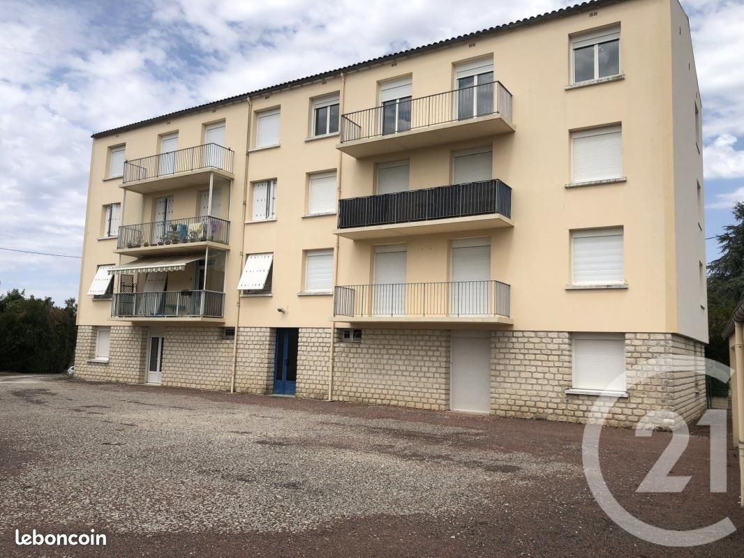 Appartement 4 pièces 85 m² · à Saintes · 85 m² · 158 000 €