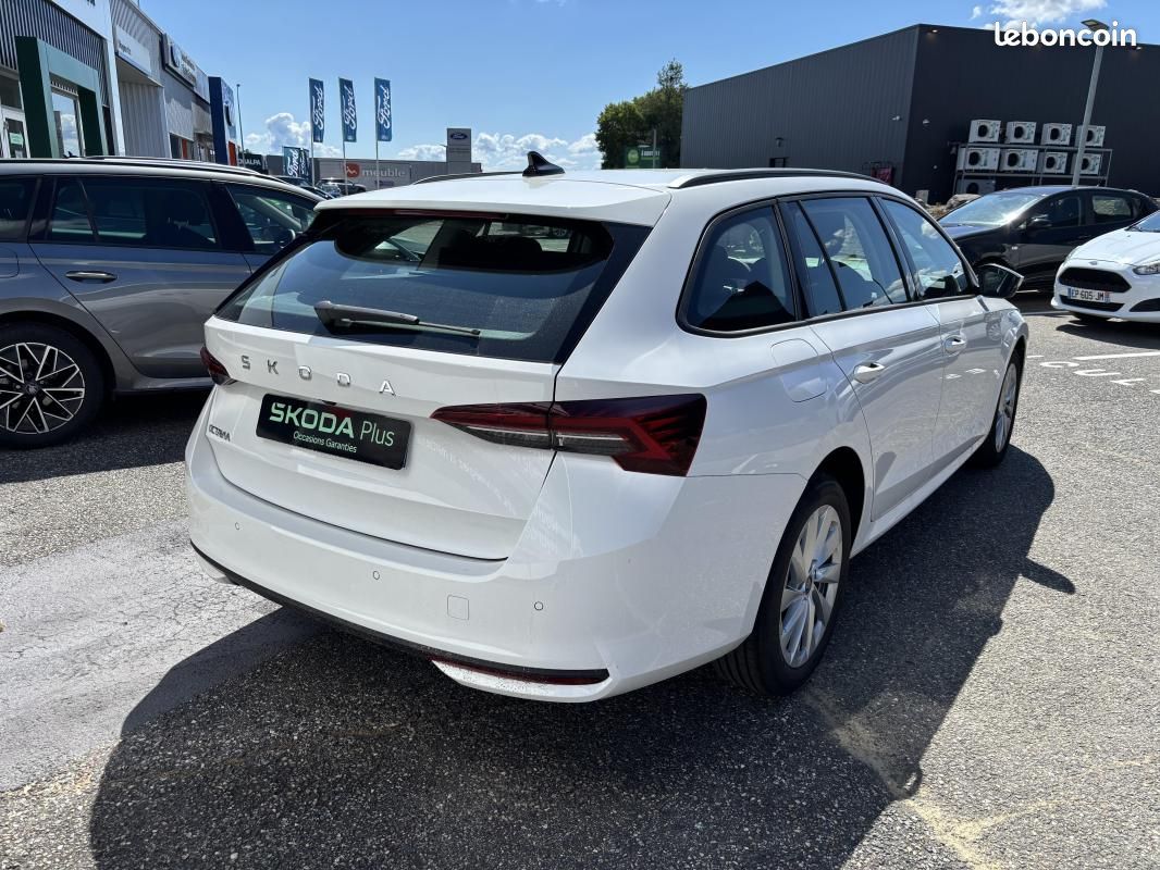Skoda Octavia COMBI 2.0 TDI 150 ch SCR DSG7 Selection (image 5)